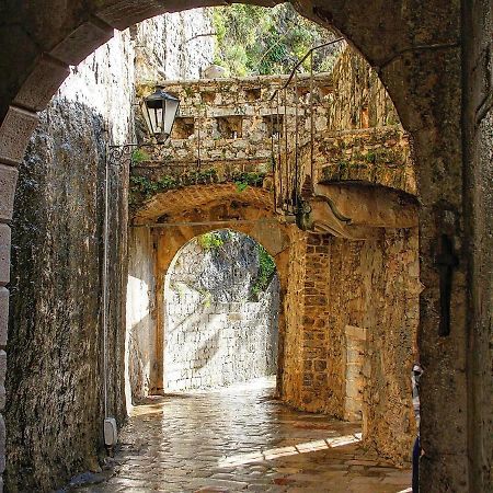 Old Town Boskovic Apartment كوتور المظهر الخارجي الصورة